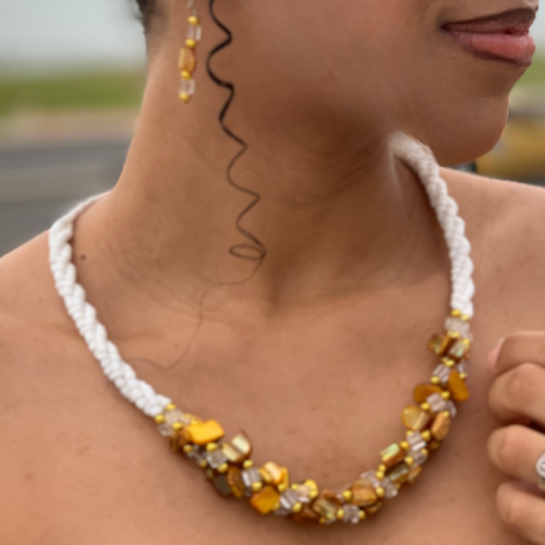 Collar en cuarzo y piedras marinas