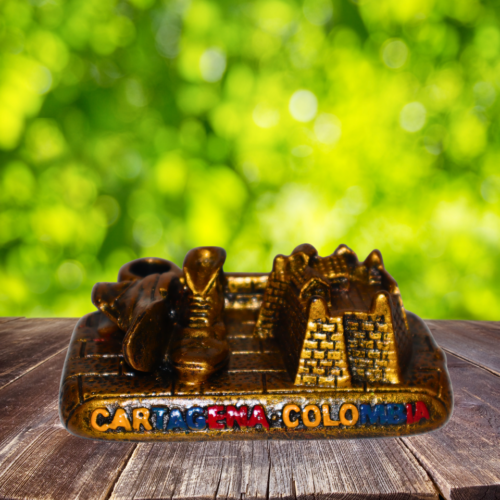 Resina botas viejas & las murallas de Cartagena